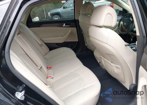 2015 Hyundai Sonata Sport z USA, uszkodzony, nr VIN 5NPE34AF4FH109273